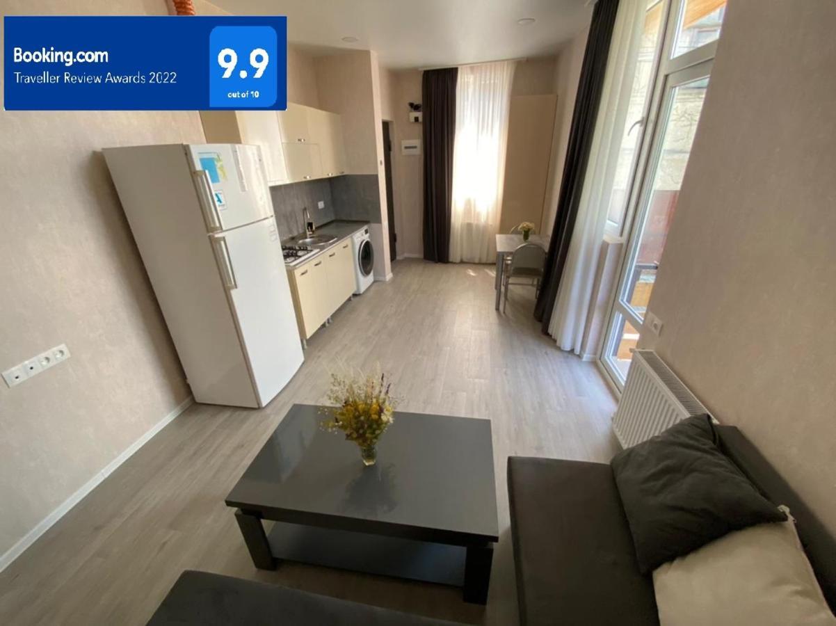 Nikas Apartment With Balcony In Old Tbilisi Zewnętrze zdjęcie